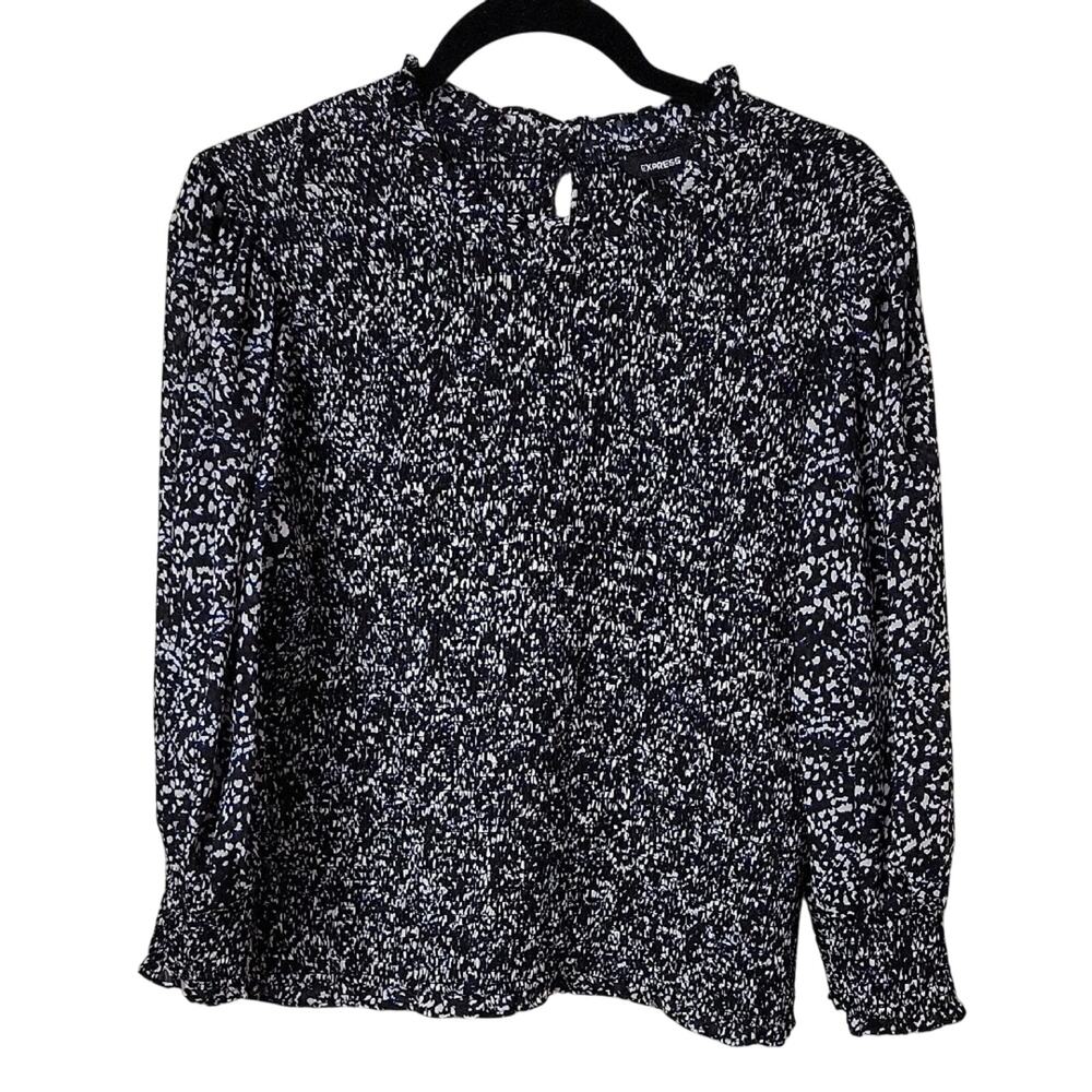 Express Black and White Print Smocked Sleeve Popover Blouse Womens Size L NWT